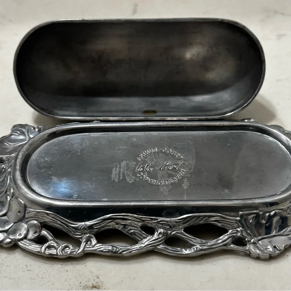 Vintage Arthur Court Grape Vine Covered Butter Dish 2001 - Picture 7 of 9